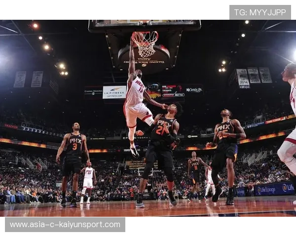 NBA球星反手扣篮罕见画面：巅峰瞬间与无与伦比的天赋