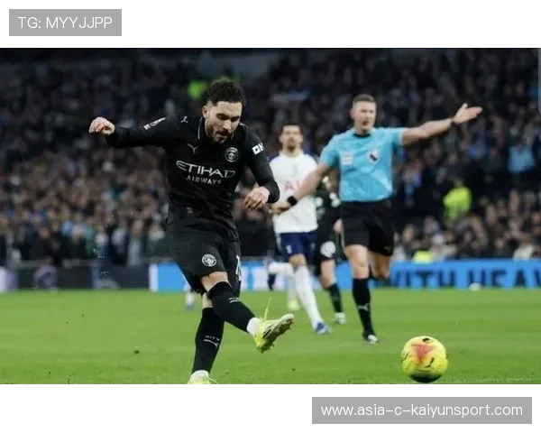 超越曼城和曼联，弗兰克率队杀入欧冠区，超级后卫梅开二度，弗兰 曼联