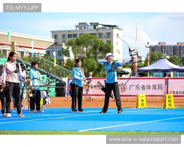 青少年运动员暑期交流营 与多省队伍进行友谊切磋，青少年运动员选材