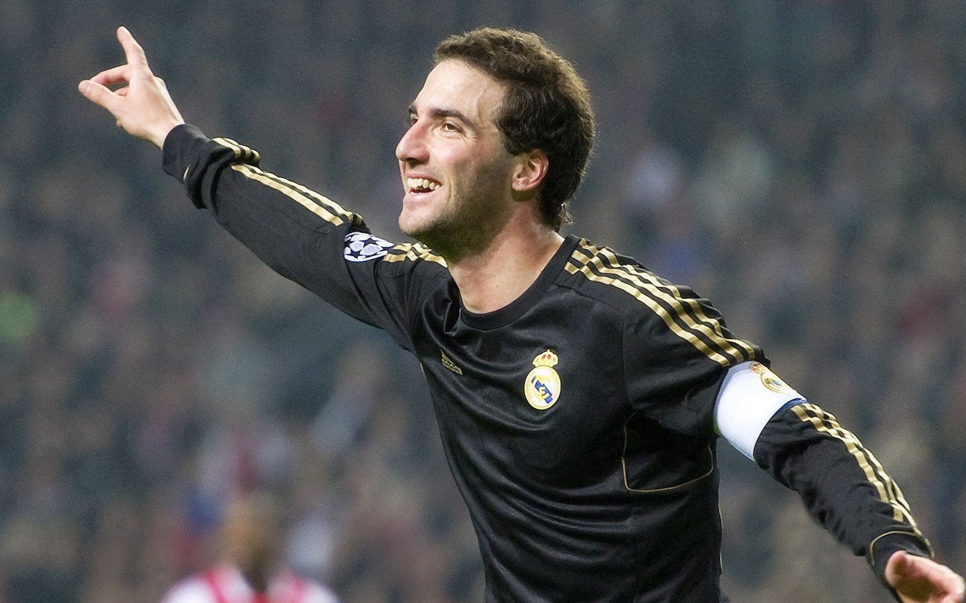 开云真人娱乐官网-球星在赛后社媒向球迷致谢并鼓励支持者，球迷对球星的祝福语